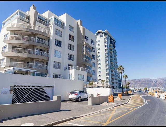 3 BEDROOM APARTMENT FOR SALE IN STRAND CENTRAL